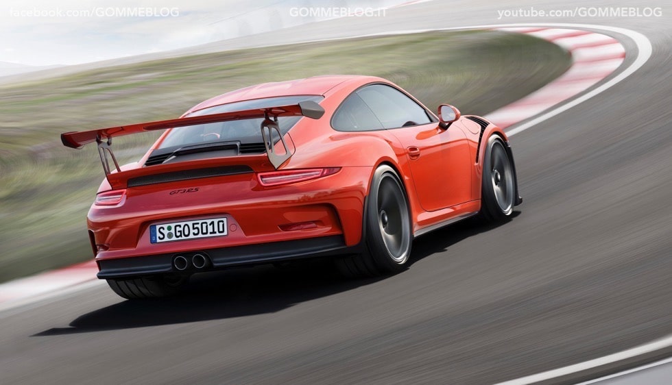 Nuova Porsche 911 GT3 RS: la Regina torna un Pista 12