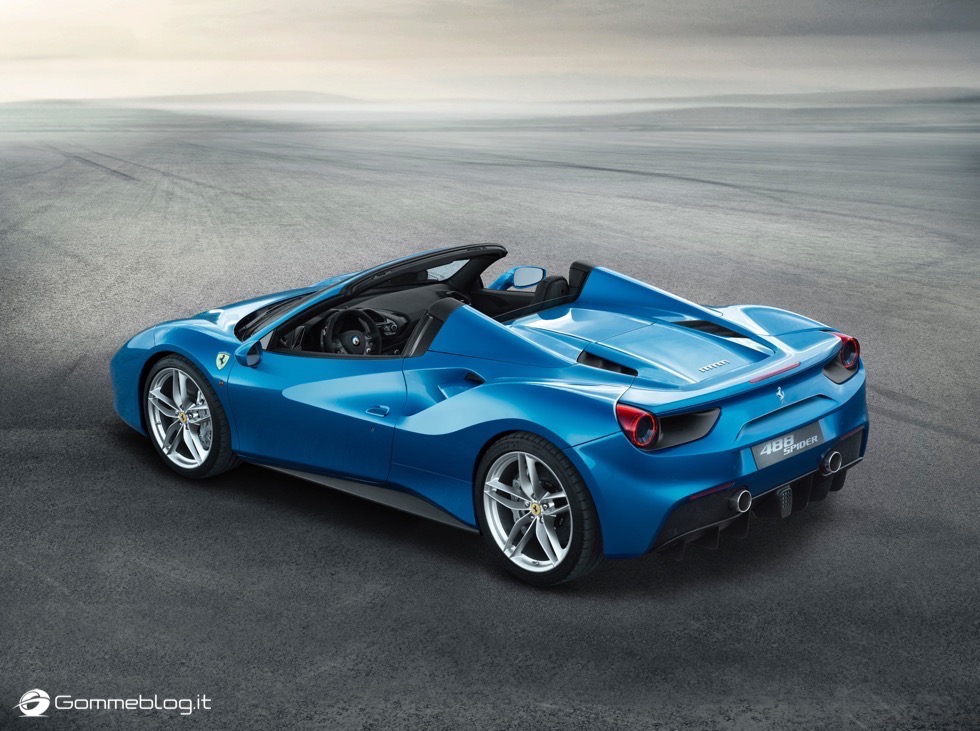 Ferrari 488 Spider: la GTB che si scopre e in soli 14 secondi 5