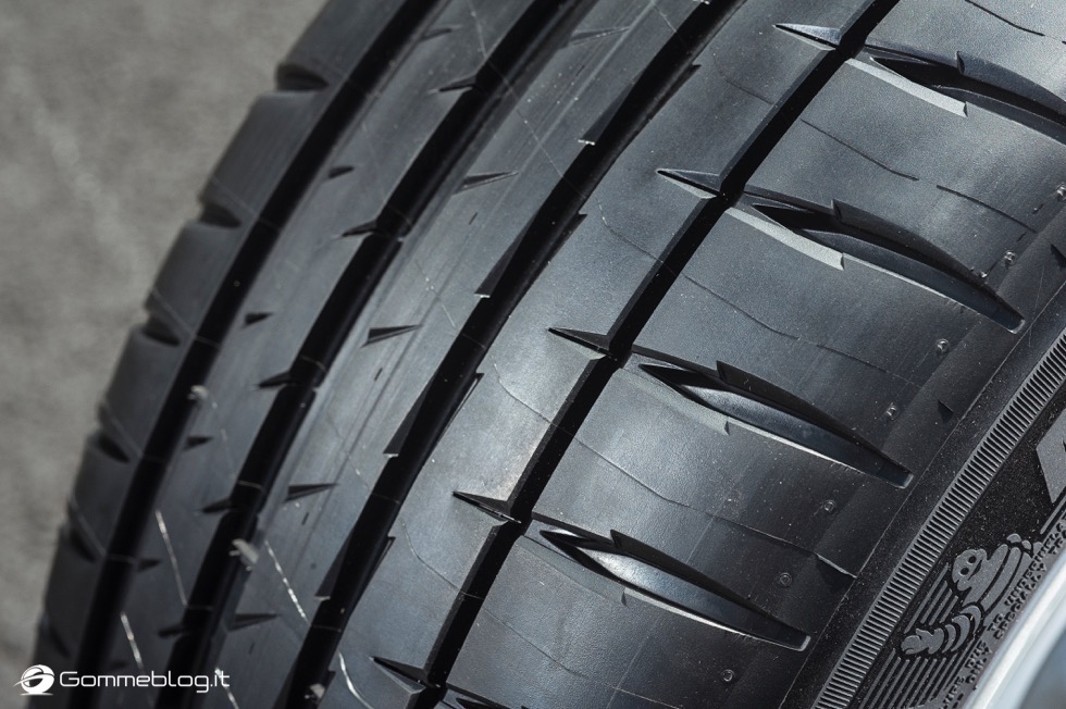 Michelin Pilot Sport 4 21