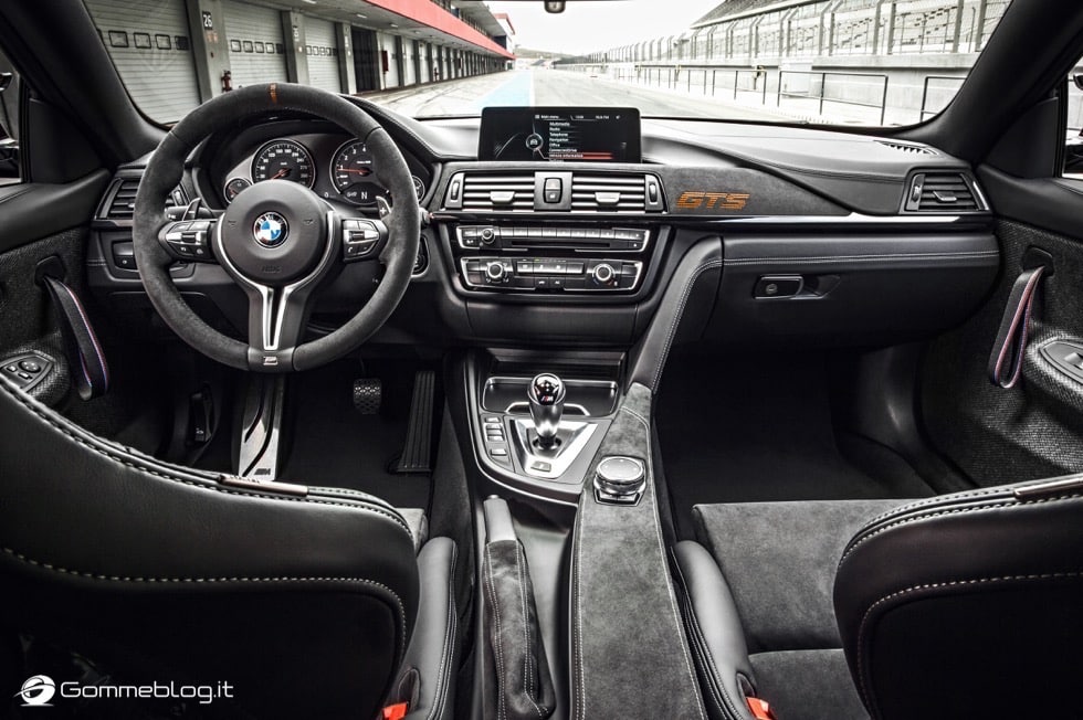 BMW M4 GTS 170