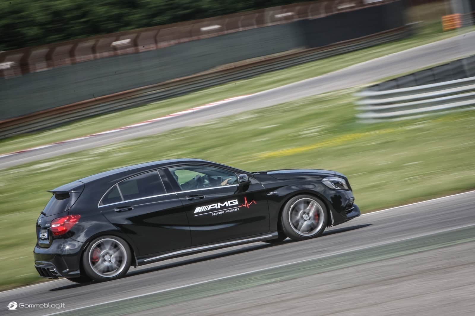 AMG Driving Academy, il Corso di Guida Sportiva Top Performance 54