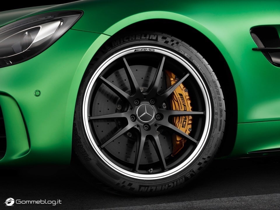 AMG GT R: 585 CV da domare con Pneumatici Michelin Pilot Sport Cup 2 20