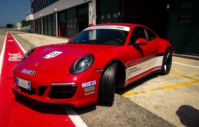 Michelin Pilot Sport Cup 2: Perfezione tra Tecnica e Performance 1