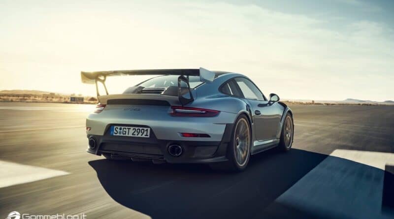 Porsche 911 GT2 RS 5