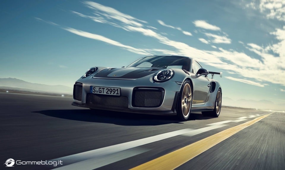 Porsche GT2 RS: la 911 più potente di sempre [VIDEO] 24