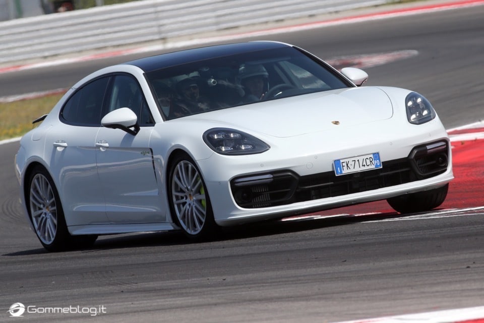 Michelin e Porsche: Quando Gomme e Auto raggiungono l’eccellenza 75