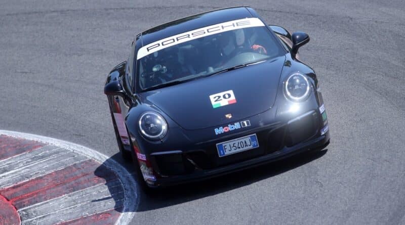 Porsche 911 GTS 95