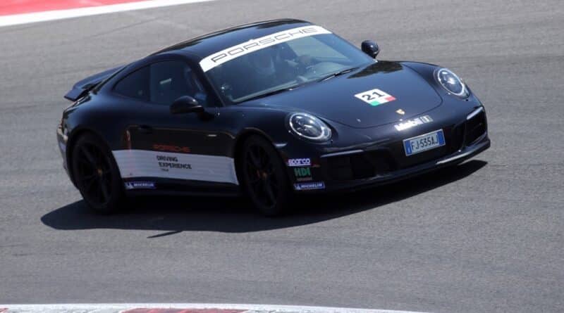Porsche 911 GTS 98