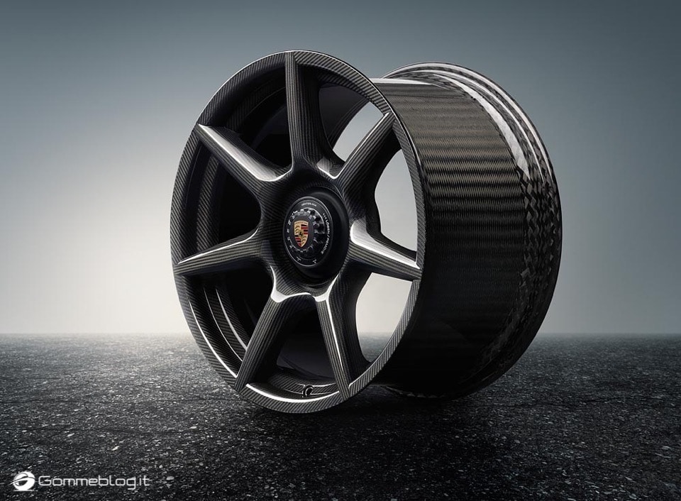 Porsche 911 Turbo S Exclusive: Cerchi in Lega in Carbonio 15