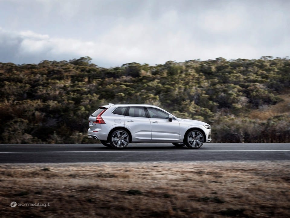 Volvo XC60 T8 Twin Engine: il SUV di lusso Hybrid da 407 CV [VIDEO] 23