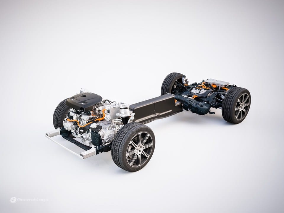 Volvo XC60 T8 Twin Engine: il SUV di lusso Hybrid da 407 CV [VIDEO] 27