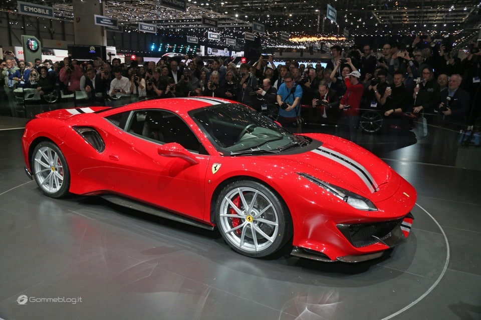 Ferrari 488 Pista e gomme Michelin Pilot Sport Cup 2 K2: Top Performance 12