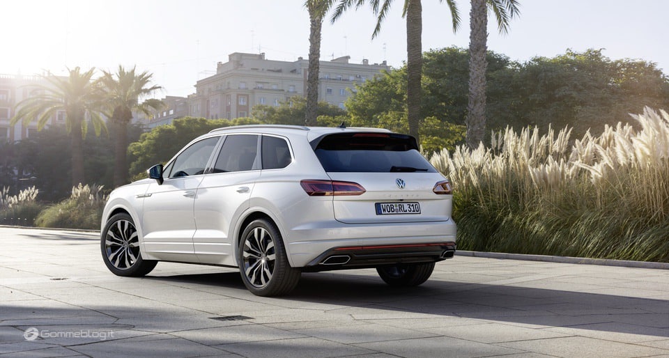 Nuova VW Touareg: Ecco come funziona la stabilizzazione del rollio 10