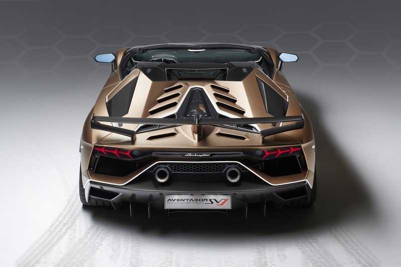 Lamborghini Aventador SVJ Roadster: Scoperta Estrema 5