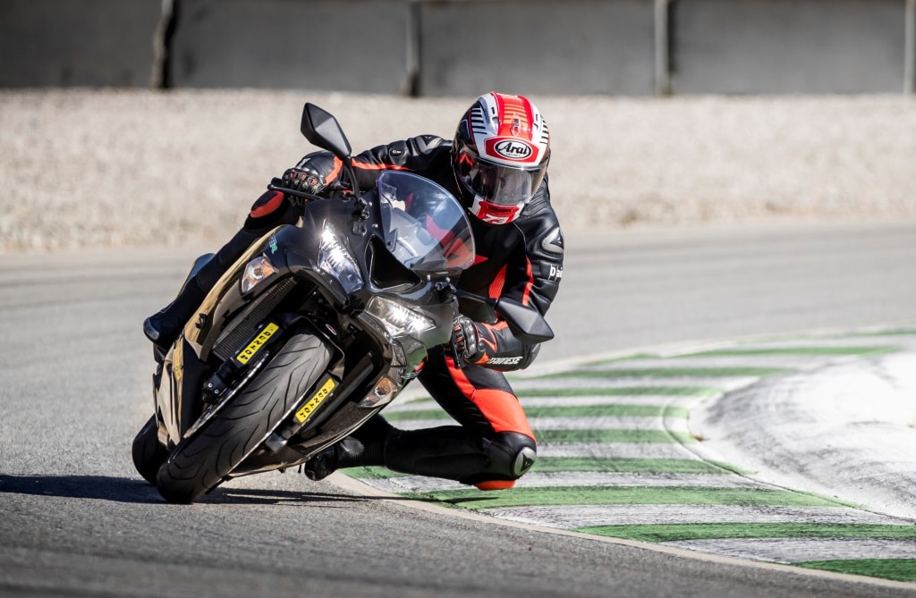 Pneumatici Moto 2019: Dunlop SportSmart 3, la gomma che “sfida le regole” 2