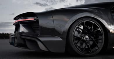 Michelin e Bugatti Chiron "Speciale": RECORD MONDIALE a oltre 490 Km/h 3