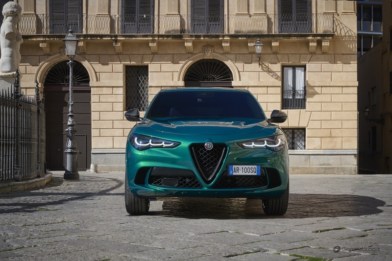 Alfa Romeo Quadrifoglio: Nuove Giulia e Stelvio "100° Anniversario” 9