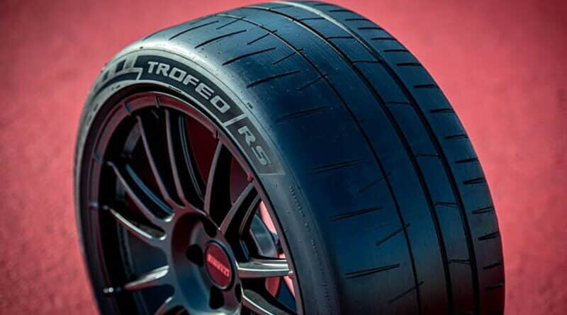 Pirelli P Zero Trofeo RS - il pneumatico più sportivo della gamma stradale 4