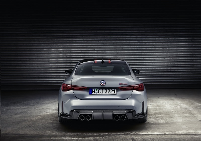 BMW M4 CSL – Il ritorno di una Leggenda 3