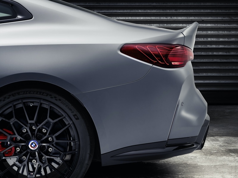 BMW M4 CSL – Il ritorno di una Leggenda 1