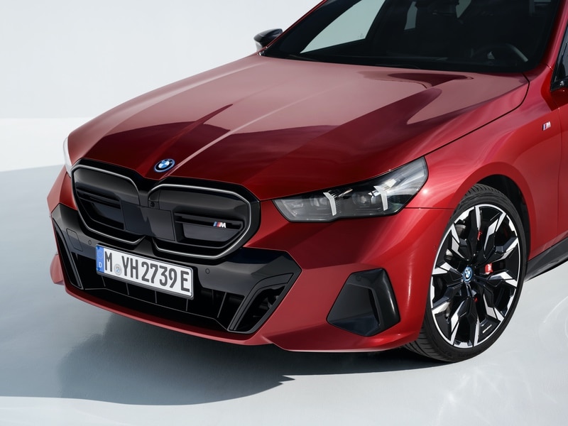 Nuova BMW Serie 5 e i5: Motori e Caratteristiche 23