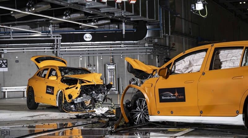 Crash Test Mercedes Elettric 21