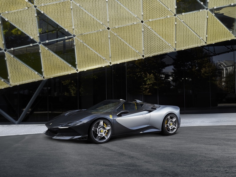 Ferrari SP-8: nuova One-Off Roadster su base F8 Spider