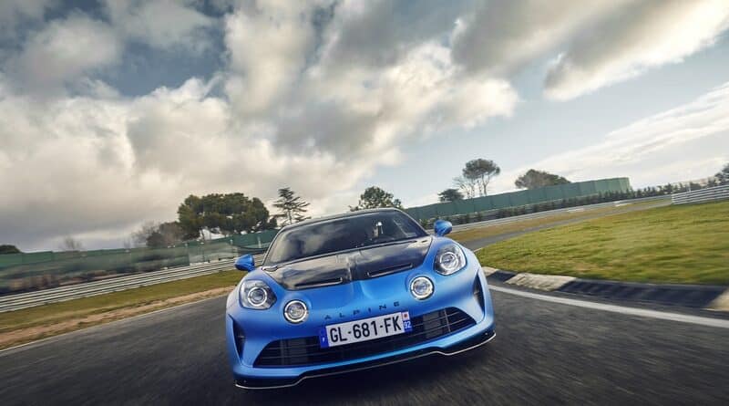 Nuova Alpine A110 R: Espressione di Performance e Sportività 14