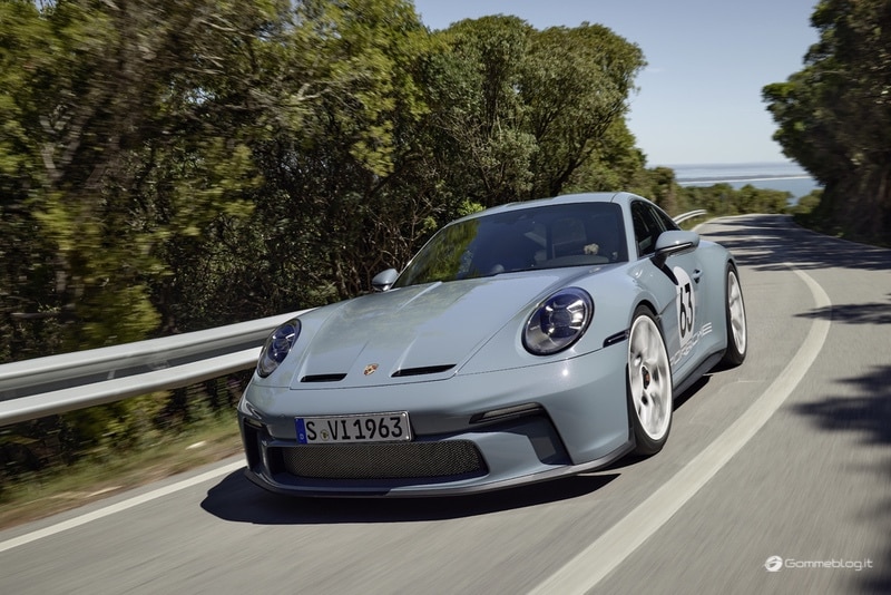 Porsche 911 S/T: una GT3 RS in veste Touring 11