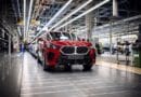 La nuova BMW X2 esce dalla linea di assemblaggio a Regensburg