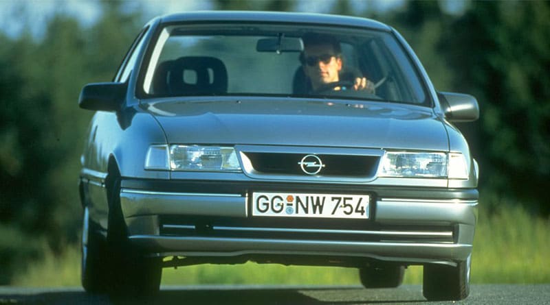 Opel Vectra V6: 30 Anni fa, nel 1993 il V6 entrava in gamma su Opel Vectra 1