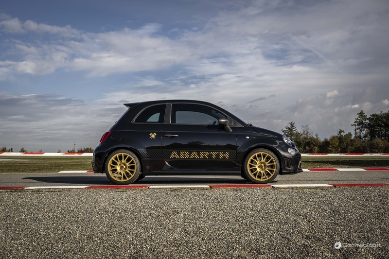 Abarth 695 75° Anniversario