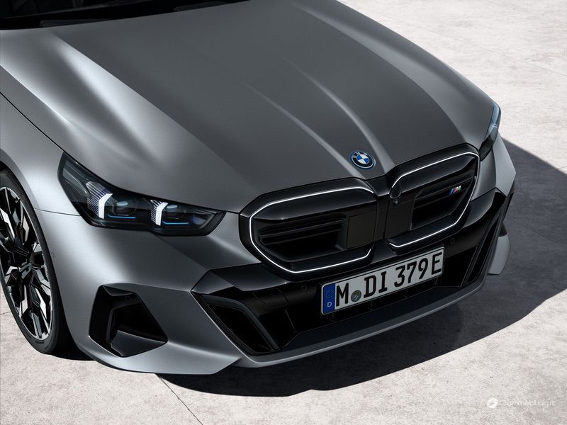 Nuova BMW Serie 5 Touring: sportiva, elegante, versatile e ora anche completamente elettrica 6