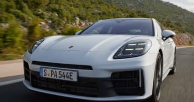 Porsche Panamera Hybrid 7