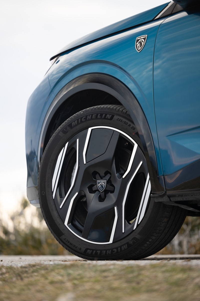 Michelin è fornitore esclusivo delle nuove Peugeot 3008 ed E-3008 10