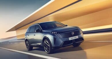 Nuova Peugeot 5008: il SUV Elettrico a 7 posti 17