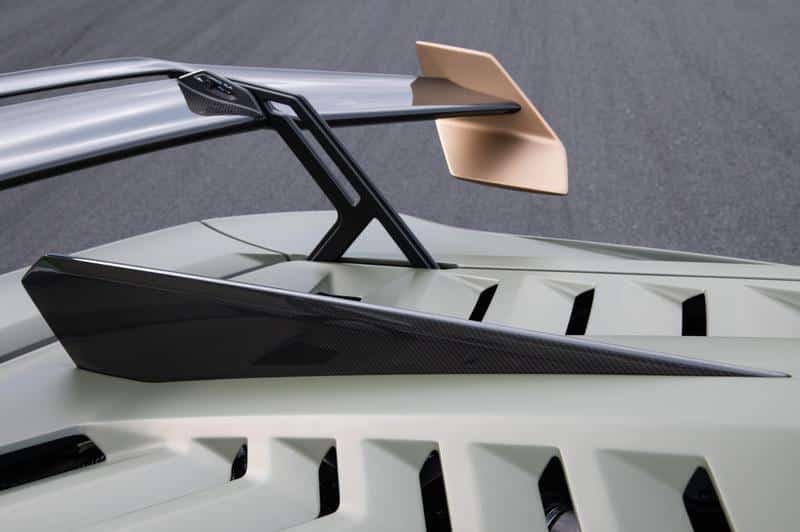 Lamborghini Huracan STO: Tecnica e Performance 8
