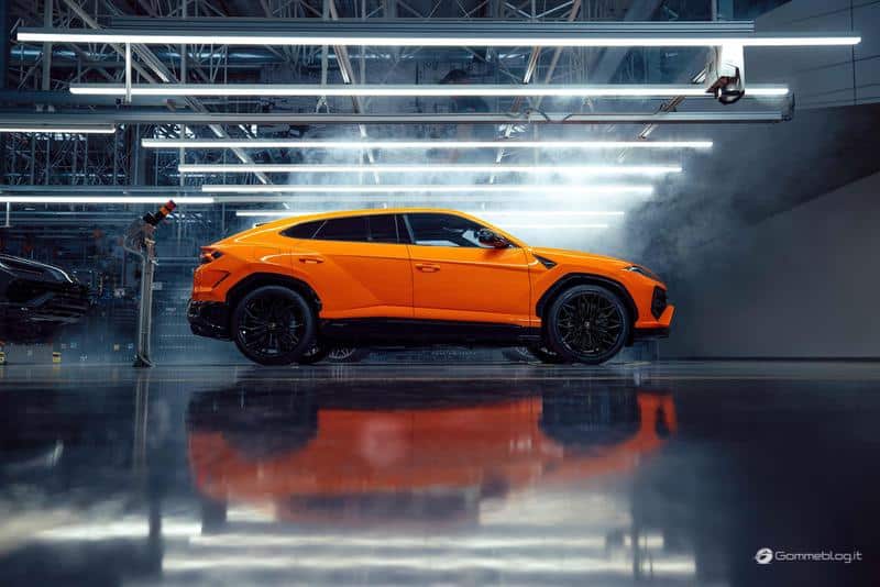 Pneumatici Pirelli P Zero Elect nuova Lamborghini Urus SE 1