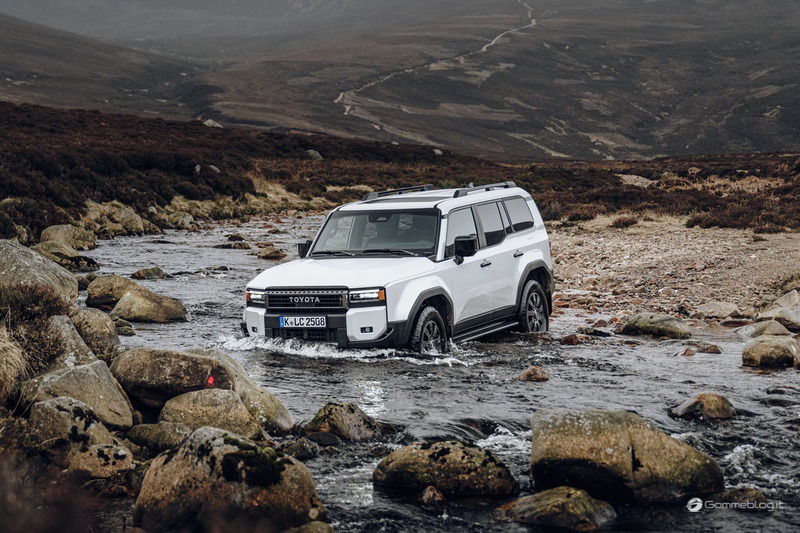 Nuovo Toyota Land Cruiser 2024: nato per le condizioni più difficili 28