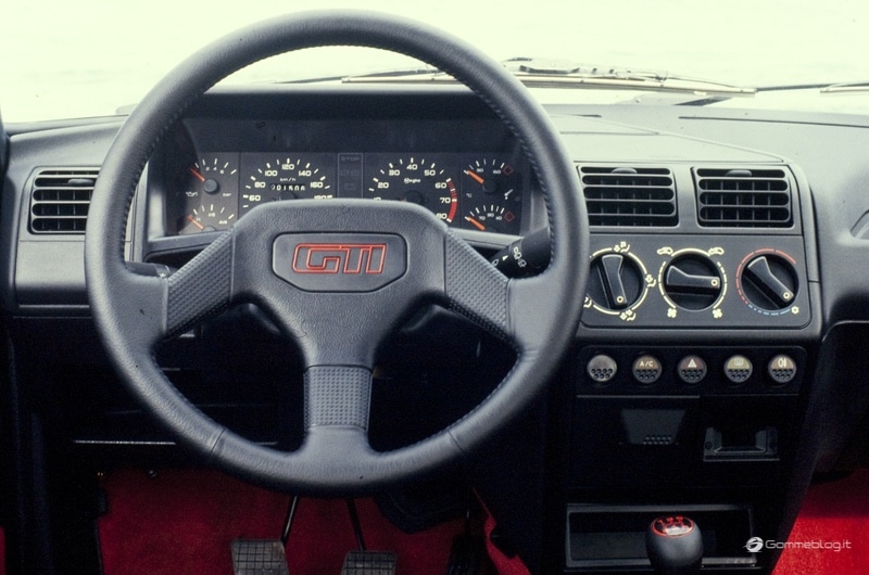Peugeot 205 GTi: 40 anni di "une sacrée GTi"! 2