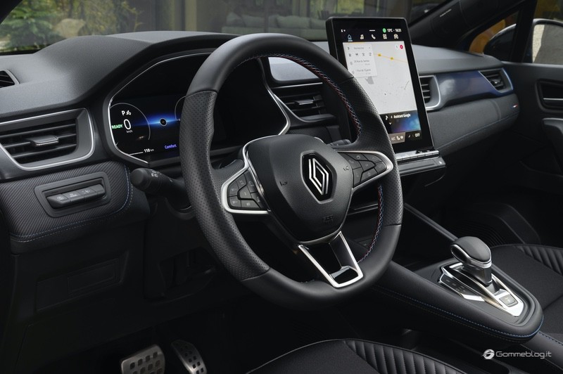 Renault Captur 2024: nuovo design dal look più dinamico e distintivo 22