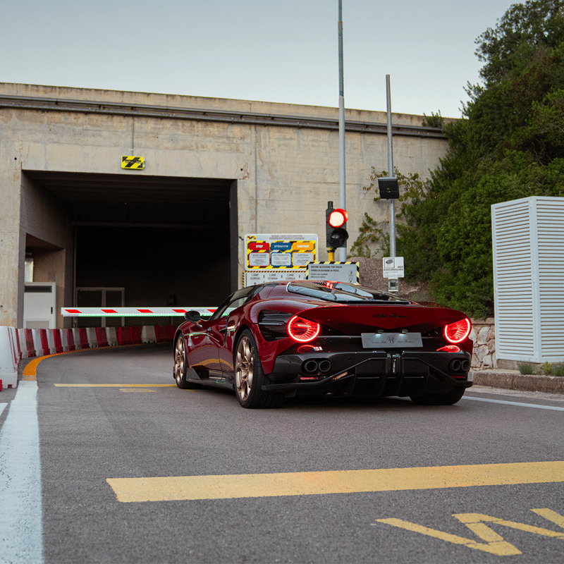 ALFA ROMEO 33 STRADALE 2