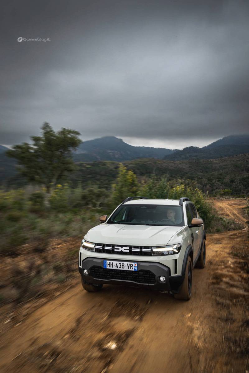 Dacia Duster Hybrid 155 5