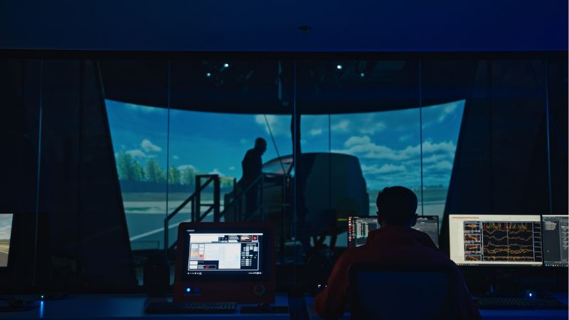 Bridgestone rivoluziona lo sviluppo degli pneumatici con il simulatore Driver-in-the-Loop 1 Driver in the Loop 01