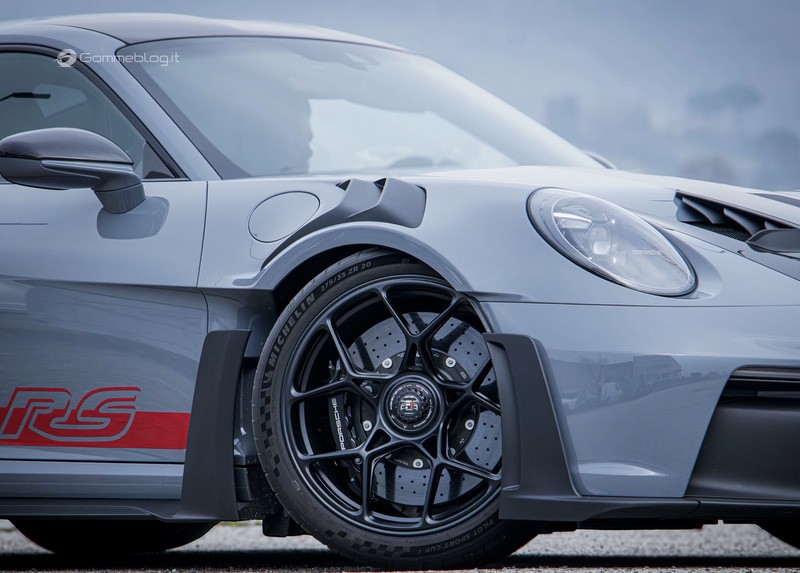 Fondmetal 9RS Fondmetal 9RS